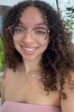 Hot Anna is available for fun 🤩